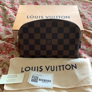 Louis Vuitton Cosmetic Pouch Damier Ebene